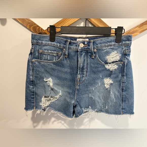 EUC- GOOD AMERICAN CUTT OFF JEANS - Picture 1 of 7